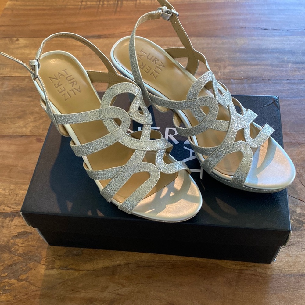 Naturalizer Cameron silver glitter dressy sandals